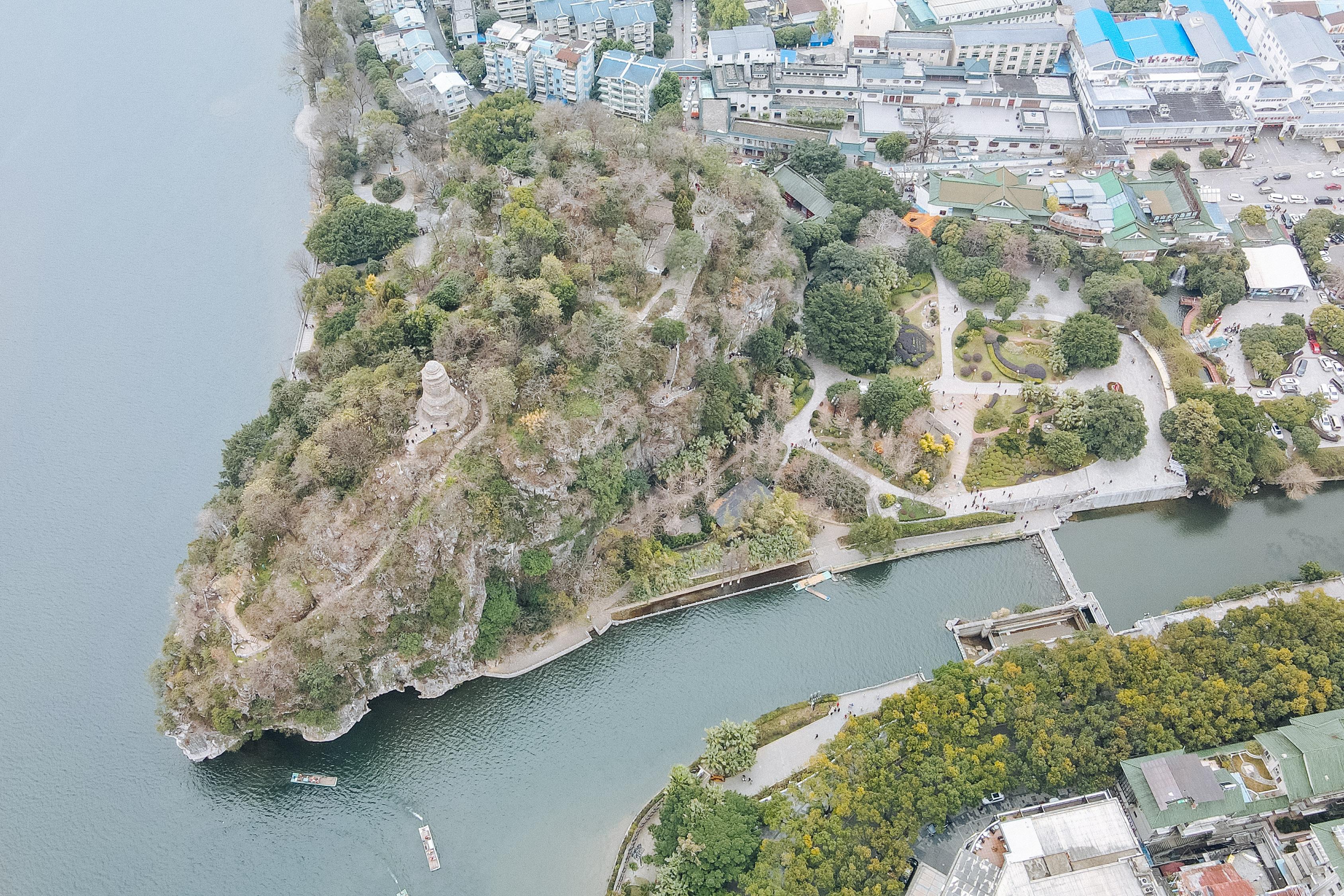 街头最新片，自然美景轻松探索之旅