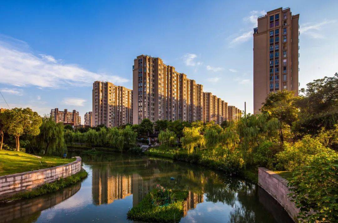 小榄最新楼盘，自然美景的探索之旅